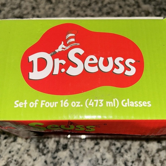 Dr. Seuss Glass Cups Bundle of 4 - Picture 5 of 5